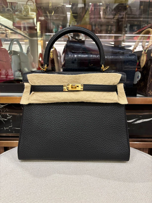 Hermes Kelly 25
Black
GHW
Togo
U (2022)
New
