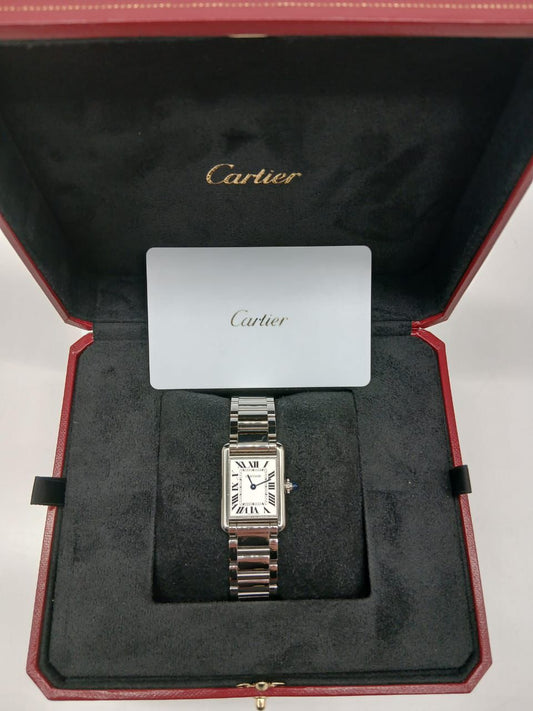 Cartier Tank Must Small
Used. Mint Condition. 2025 Guarantee. Full Set