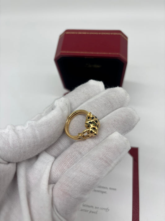 Cartièr Panthère de Cartièr ring with Diamonds YellowGold
Size: 52
Mint Condition
Comes with the box and certificate