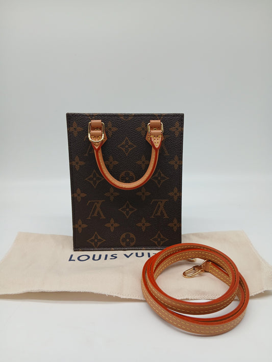Louis Vuitton Monogram Petit Sac Plat Bag
In Pristine Condition
Inclusions: Dustbag, Strap