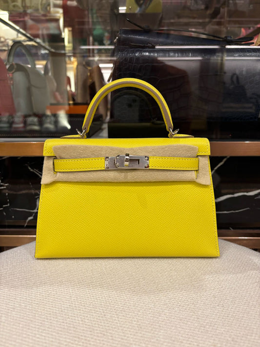 Hermes Mini Kelly II 
Lime
PHW 
Epsom 
B(2023) 
Brand New