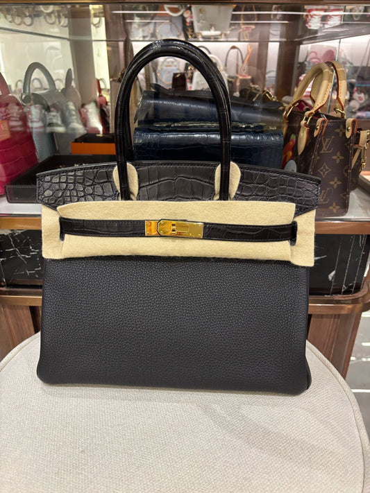 Hermes Birkin 30 Touch
Black 
GHW 
Togo/ Matte Alligator(Touch)
Y(2020)
Pre Owned