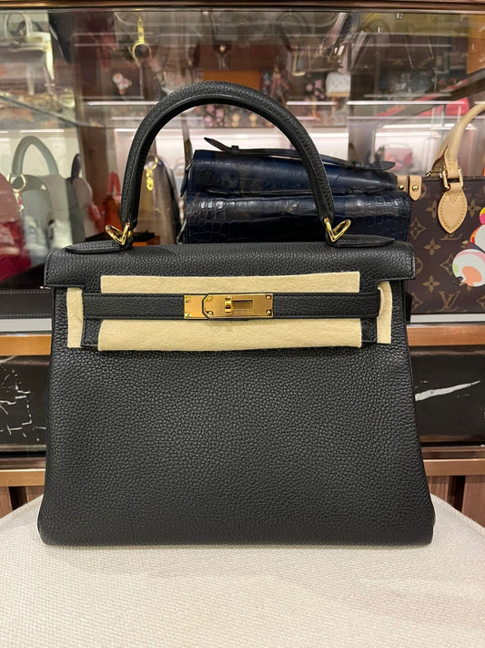 Hermes Kelly 28
Gold
GHW
Togo
U(2022)
Brand New