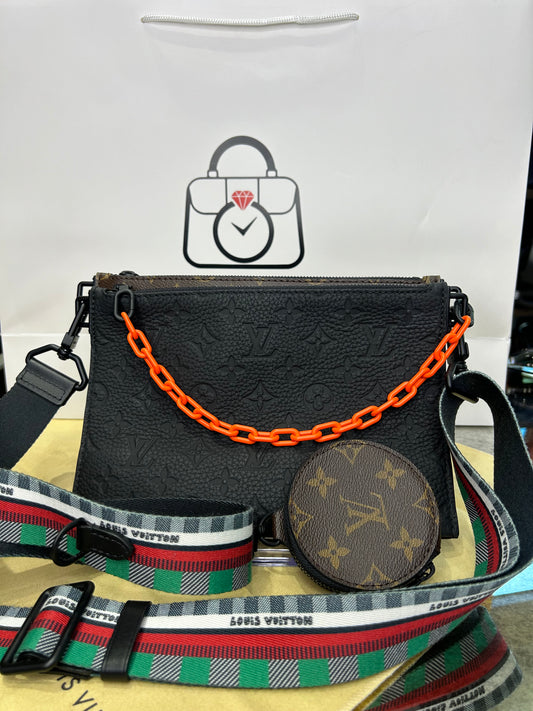 Louis Vuitton Trio Pouch Like New