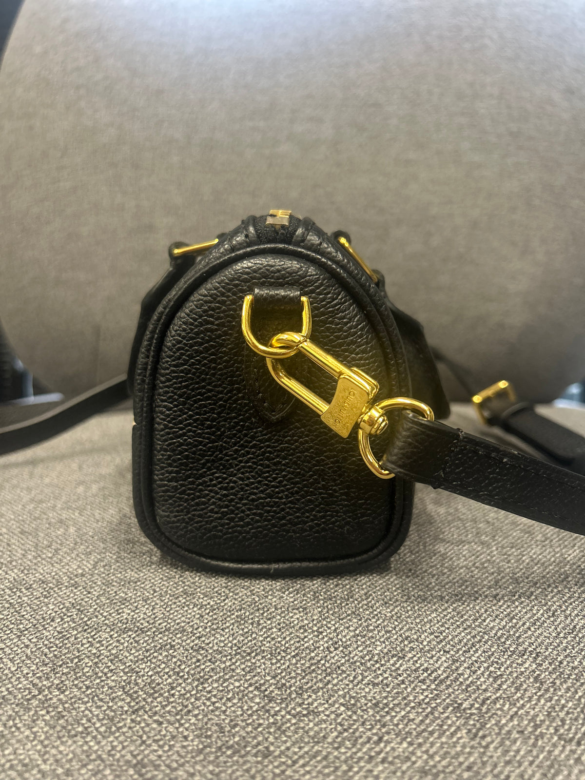 Louis Vuitton Mini Monogram Handbag with Shoulder Strap – Like New
