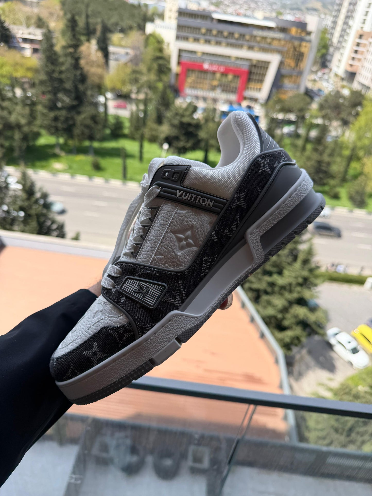 Louis Vuitton 40 size Brand New
