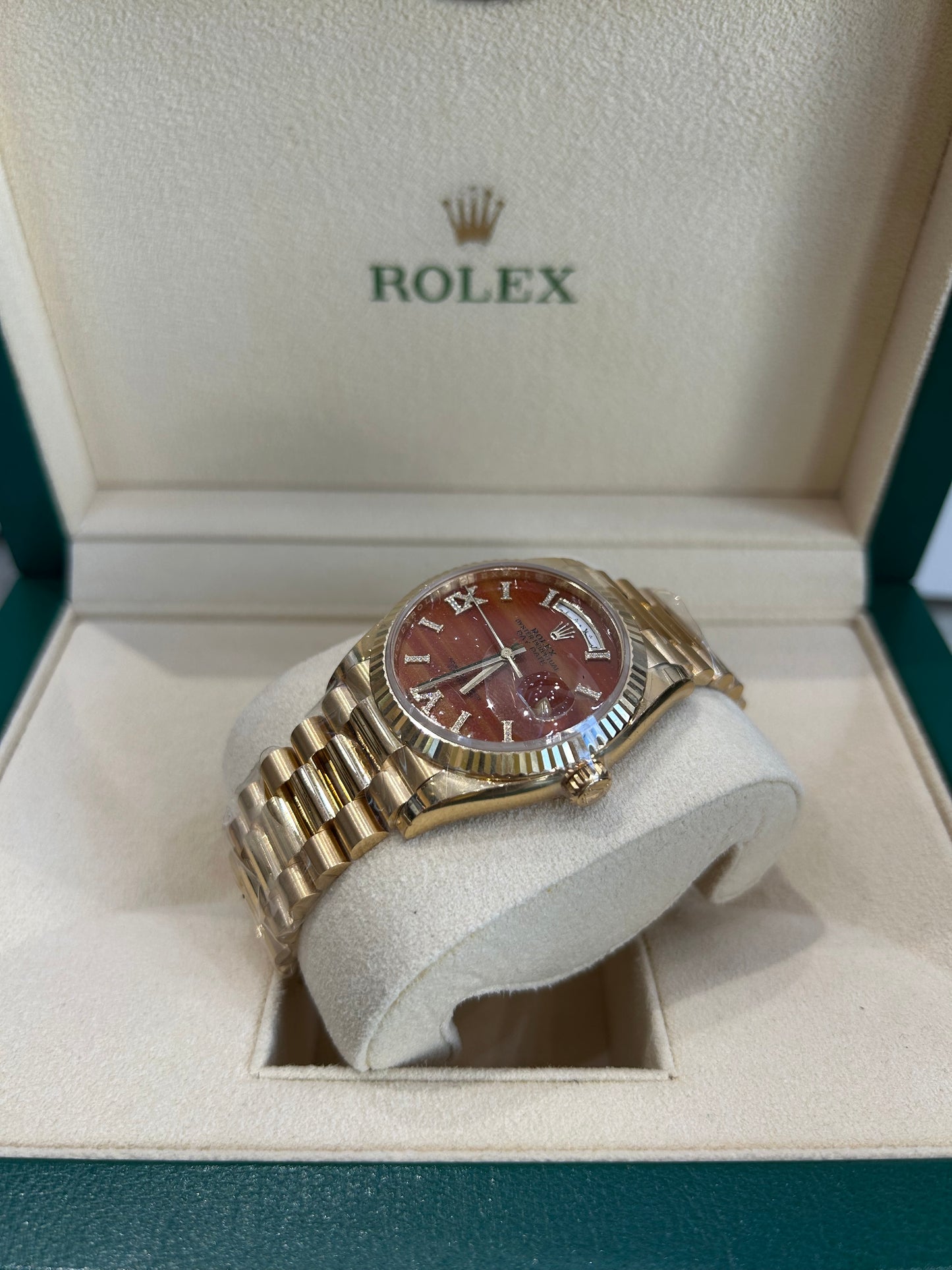 Rolex Unisex Day-Date 36mm President 18K Yellow Gold 128238 With Diamonds New 2024