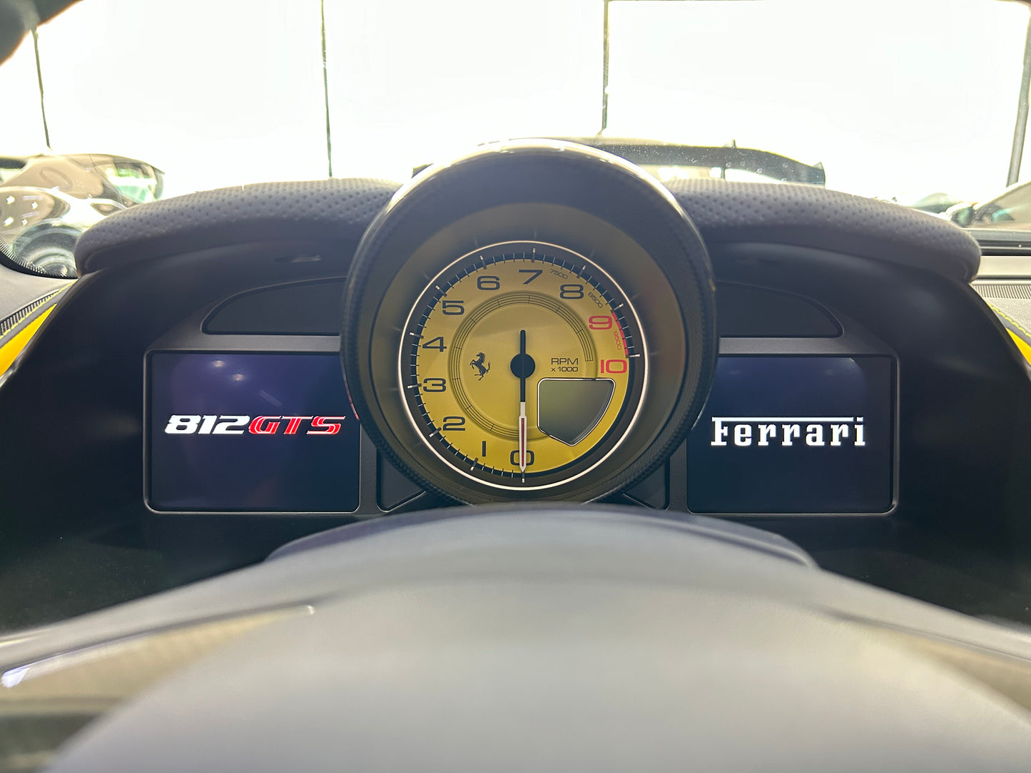 Ferrari Yellow 812GTS 6.5 V12 2022 (5200KM)