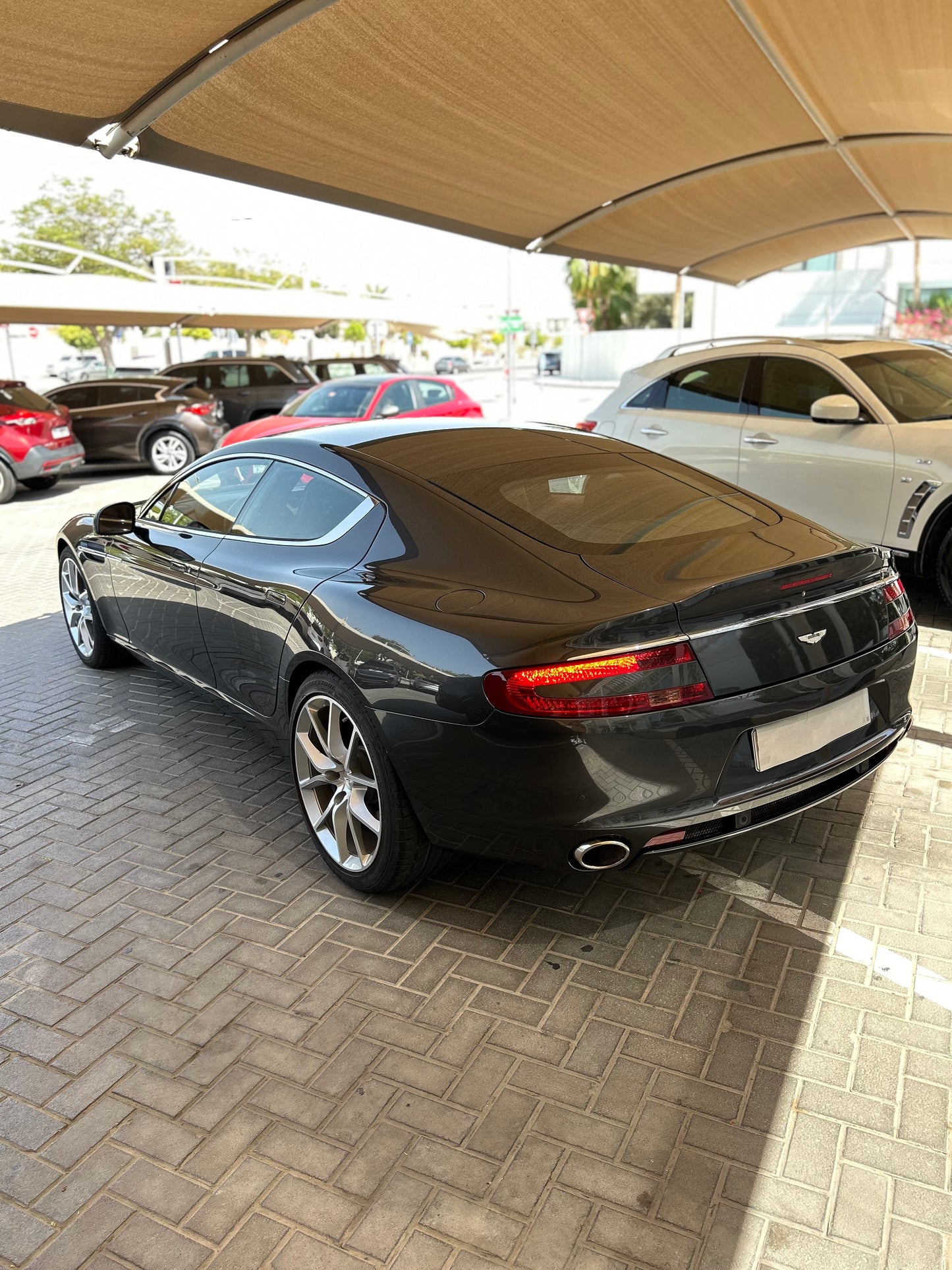 Aston Martin Rapide 2017 6.0 V12 7000KM. Dubai