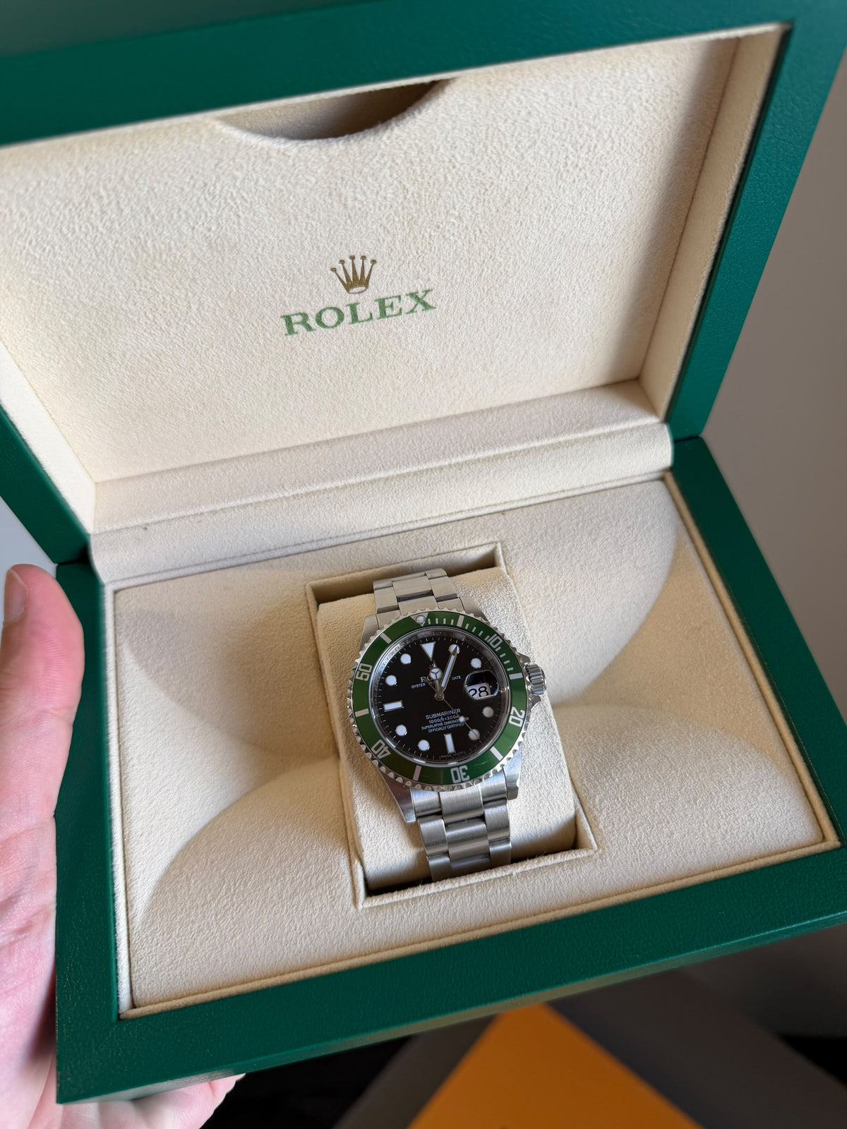 Rolex Submariner Kermit 40mm Steel Automatic 16610LV Full Set 2010 Year Used