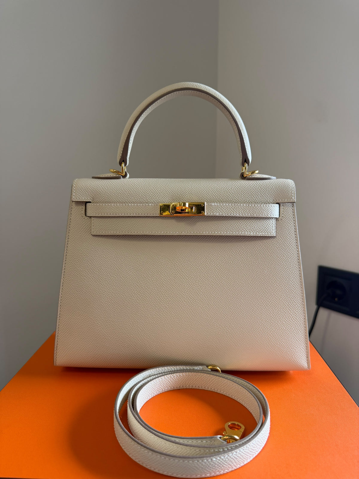 Hermes Kelly Craie 25 GHW W Stamp 2024 Like New