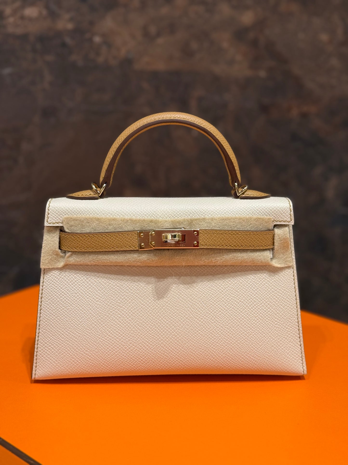 Hermes Ladies Kelly 20 Special Order 2024 New