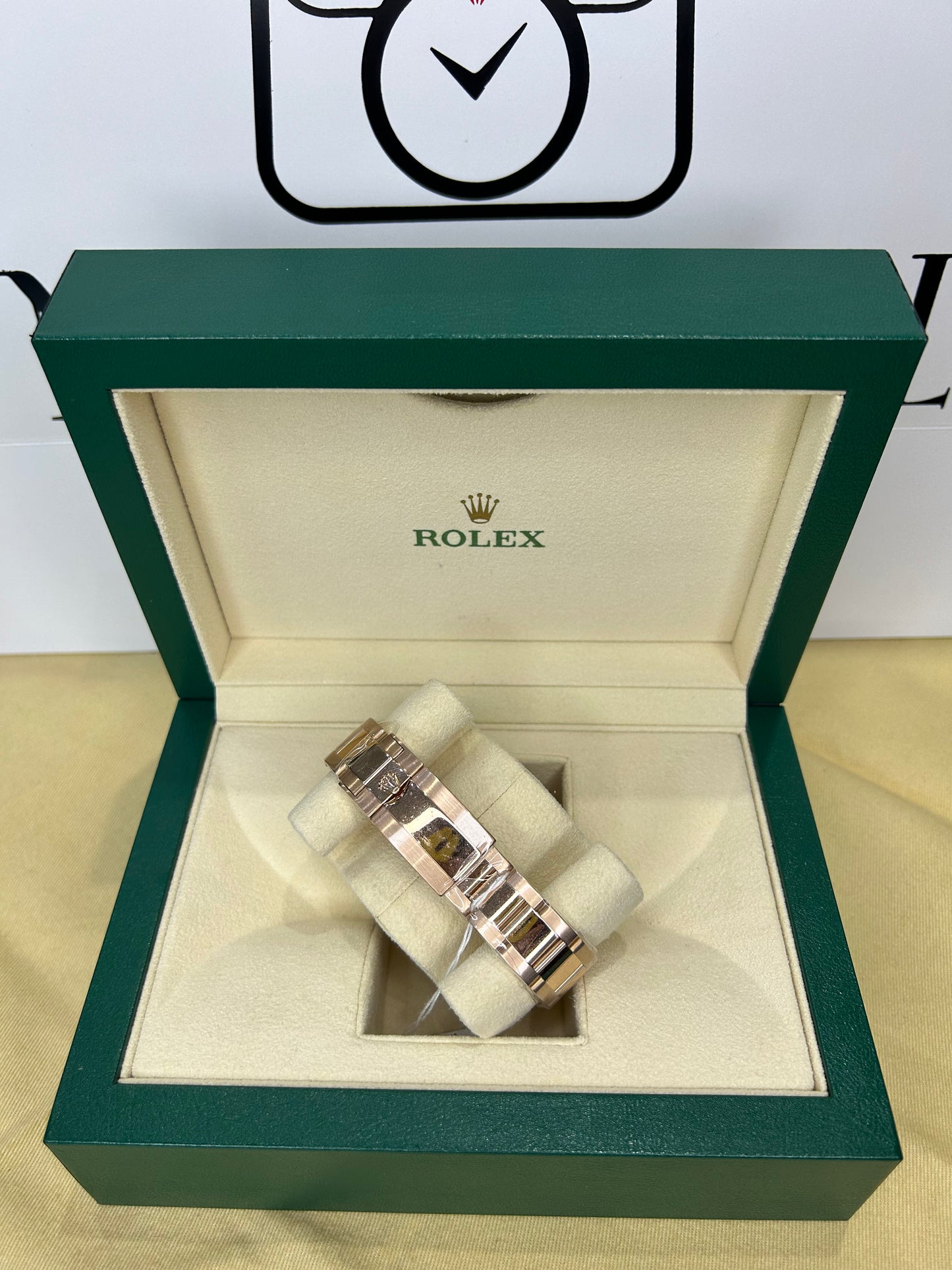 Rolex Unisex Daytona 18K Gold Chronograph Rainbow 40mm Automatic