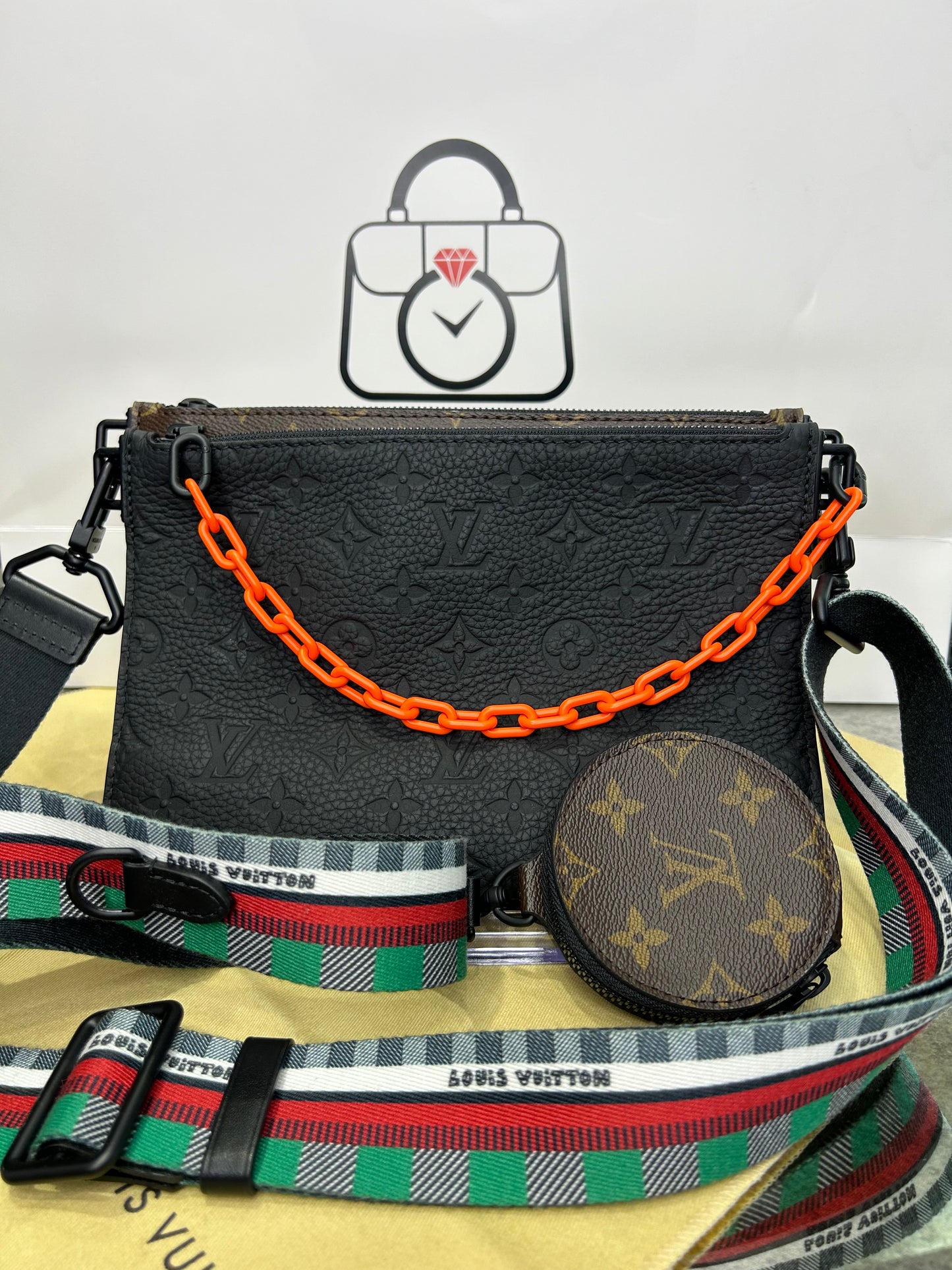 Louis Vuitton Trio Pouch Like New