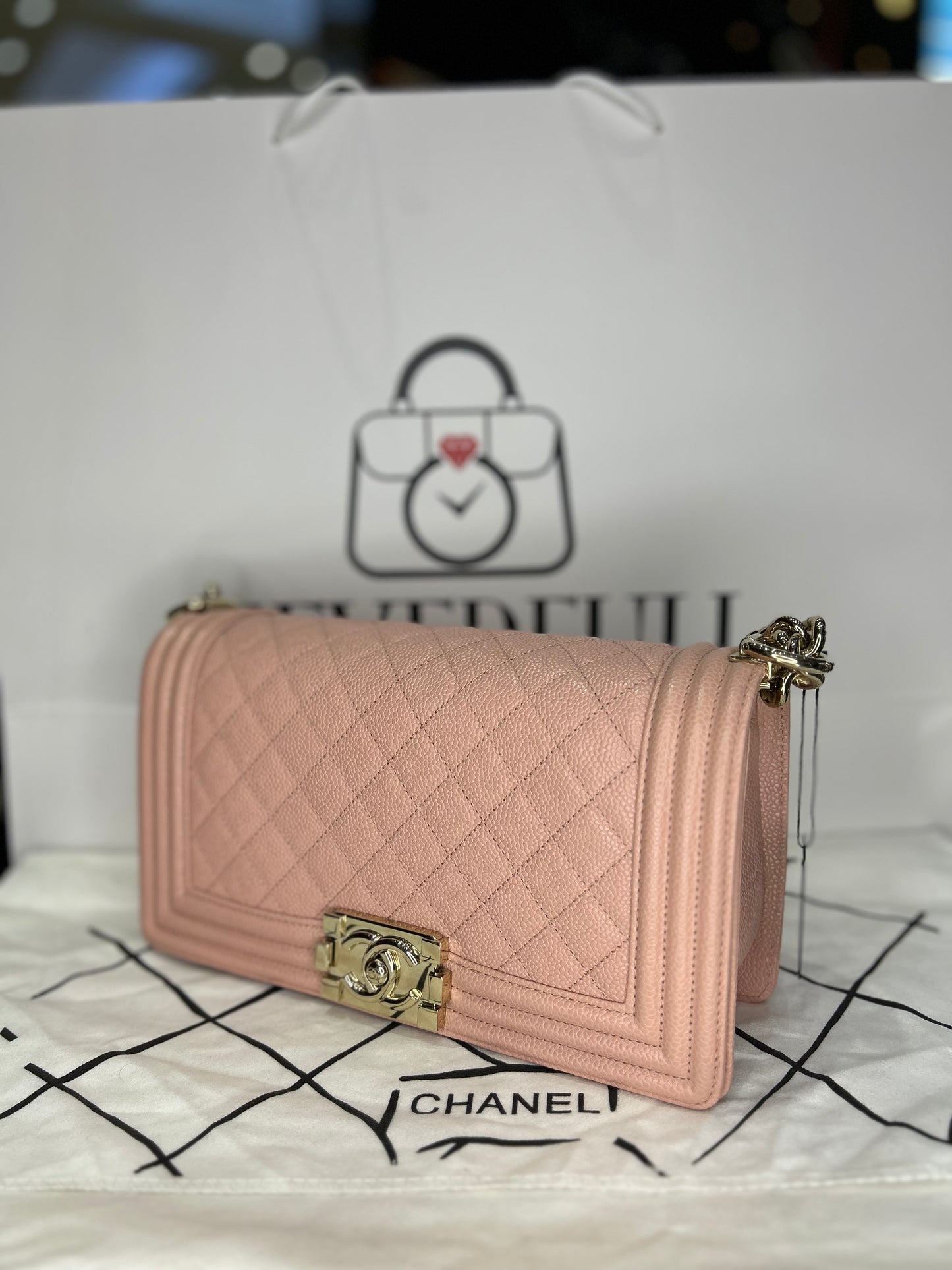 Chanel Boy Bag Medium Caviar Used Excellent Condition