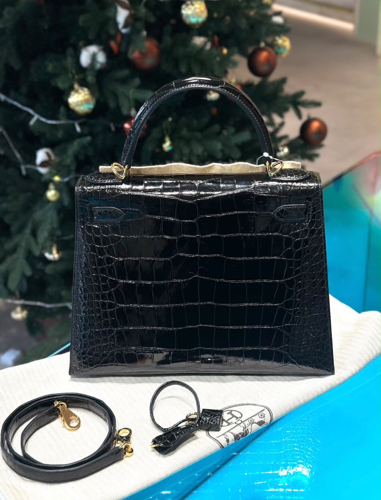 Hermes Kelly 28 GHW 89 Shine 2021 Year