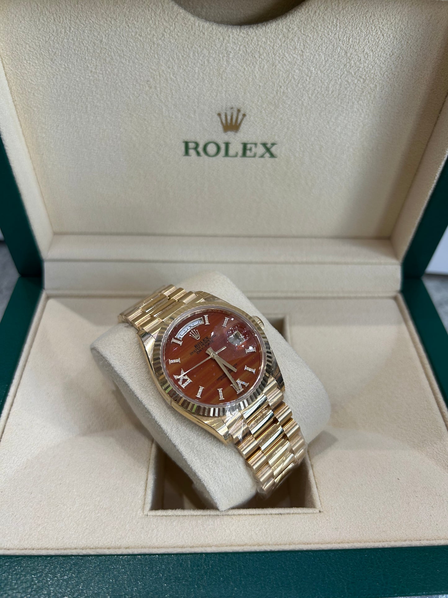 Rolex Unisex Day-Date 36mm President 18K Yellow Gold 128238 With Diamonds New 2024