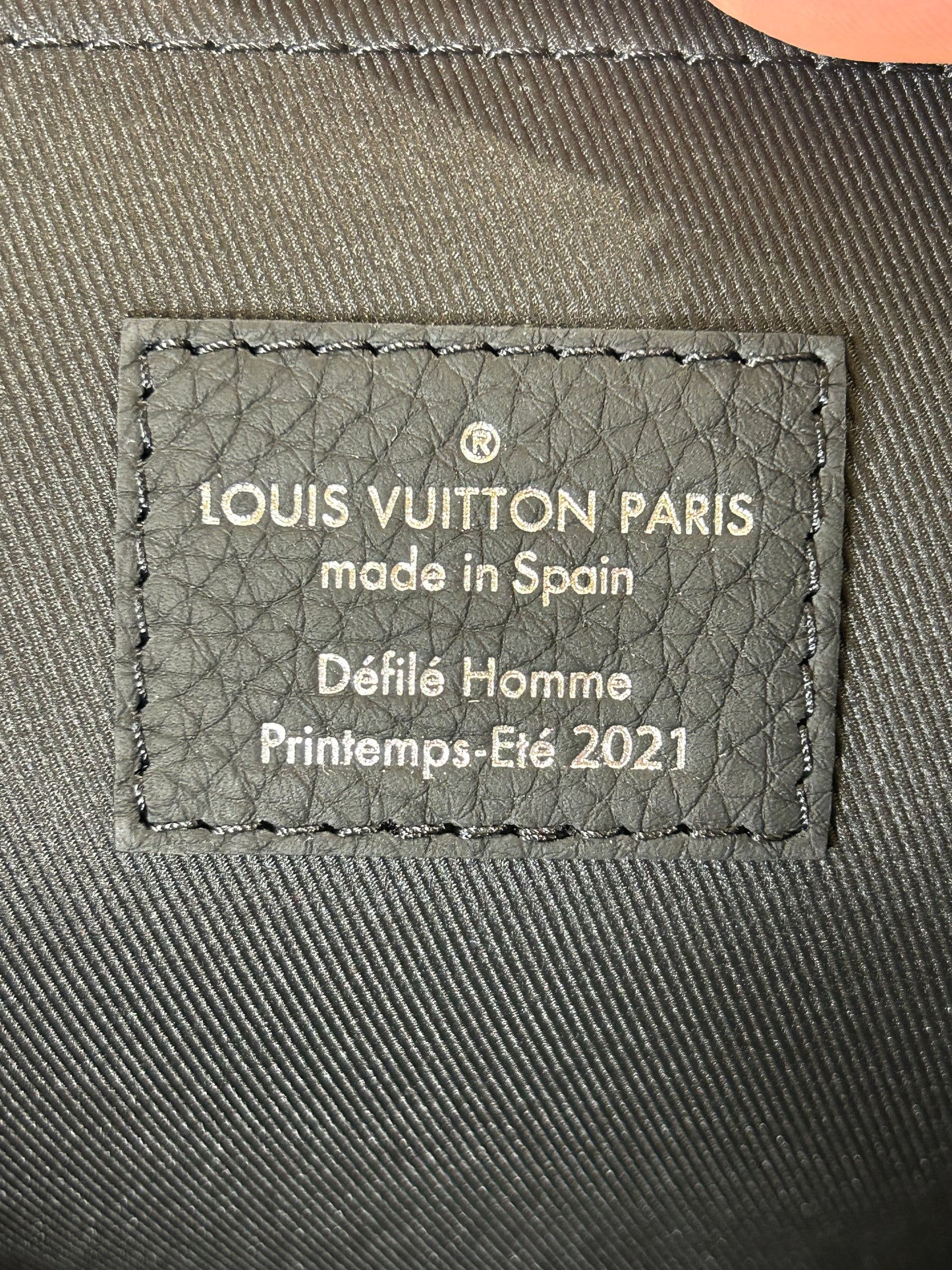 Louis Vuitton A4 Pouch Taurillon Leather