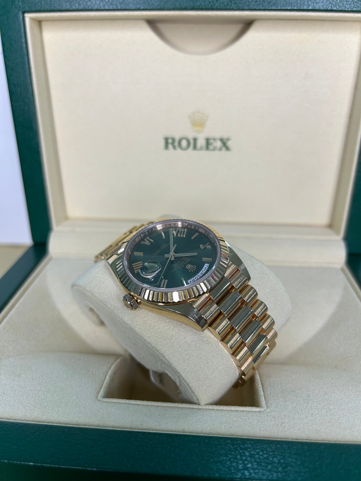 Rolex Men’s Day-Date 40mm Olive Dial Used Full Set 2019