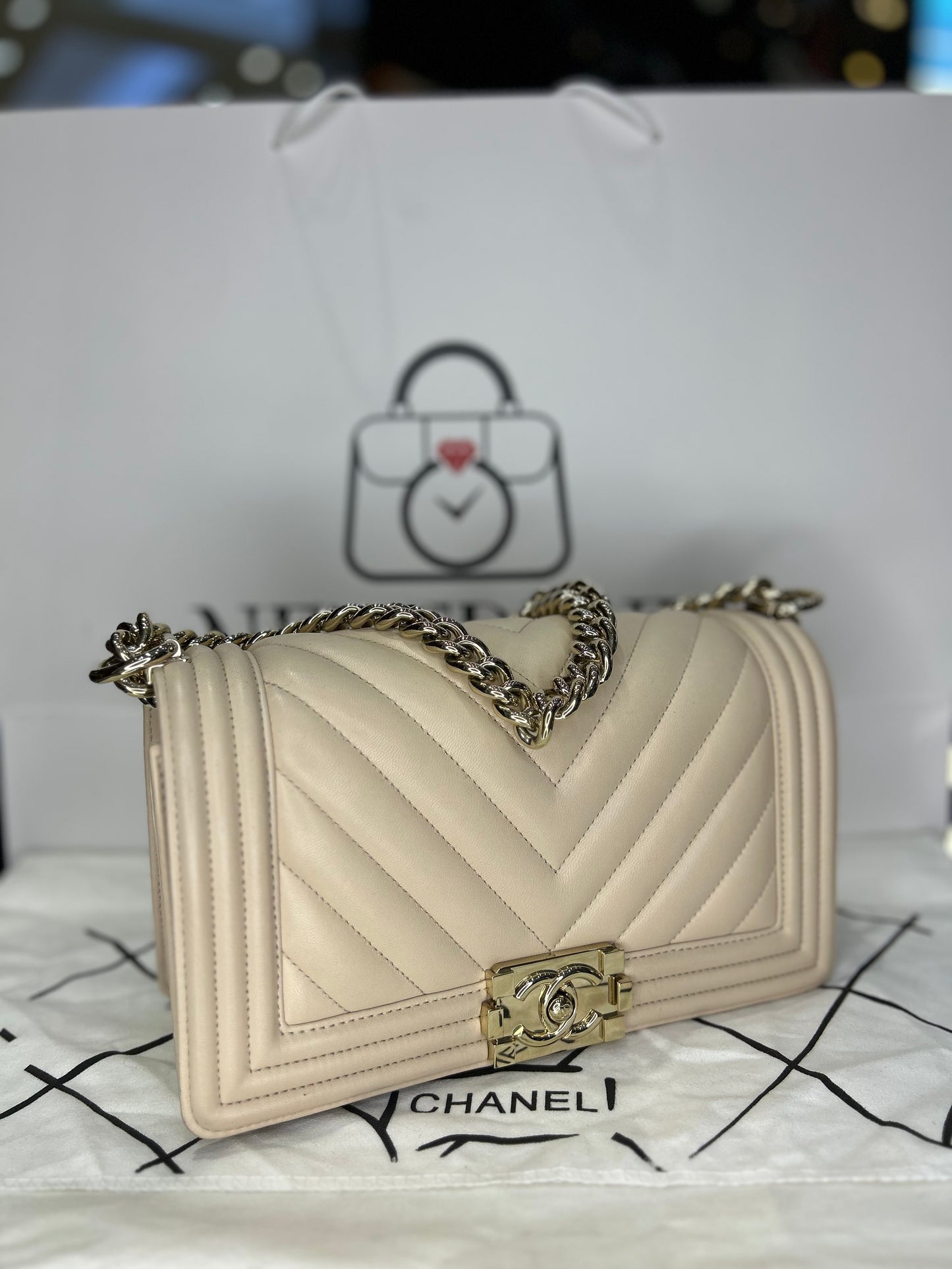 Chanel Boy Bag Medium Chevron Used