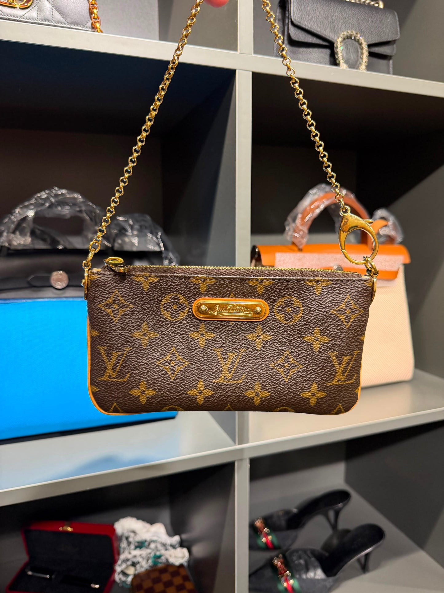 Louis Vuitton Monogram Pochette Handbag – Unused