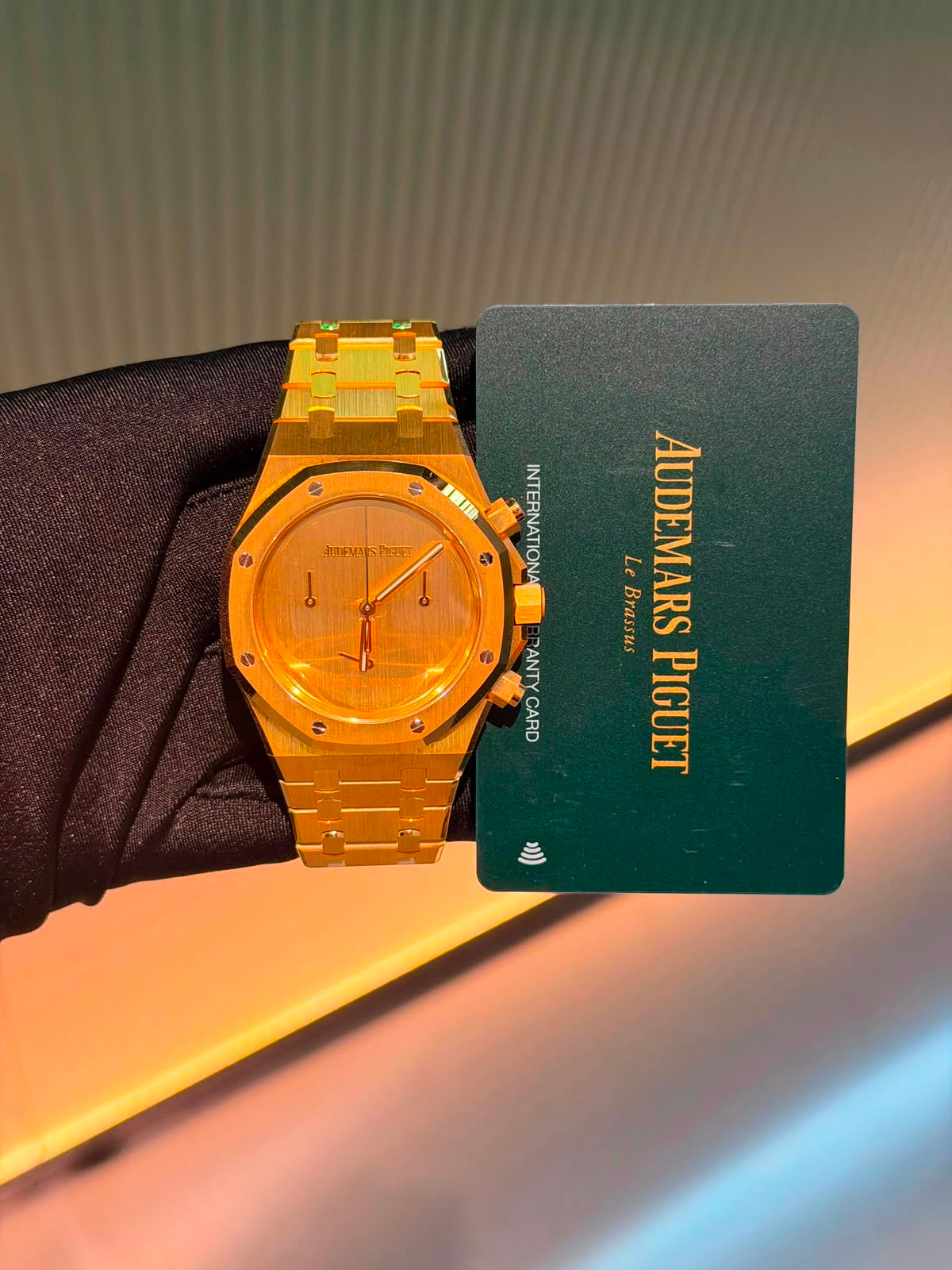 Audemars Piguet Royal Oak Ref: 15550BA  18K Yellow Gold Alyx 1017 Limited Edition 194 Pieces 2024 Year Slider Pass As New
Full Set With Box And Paper