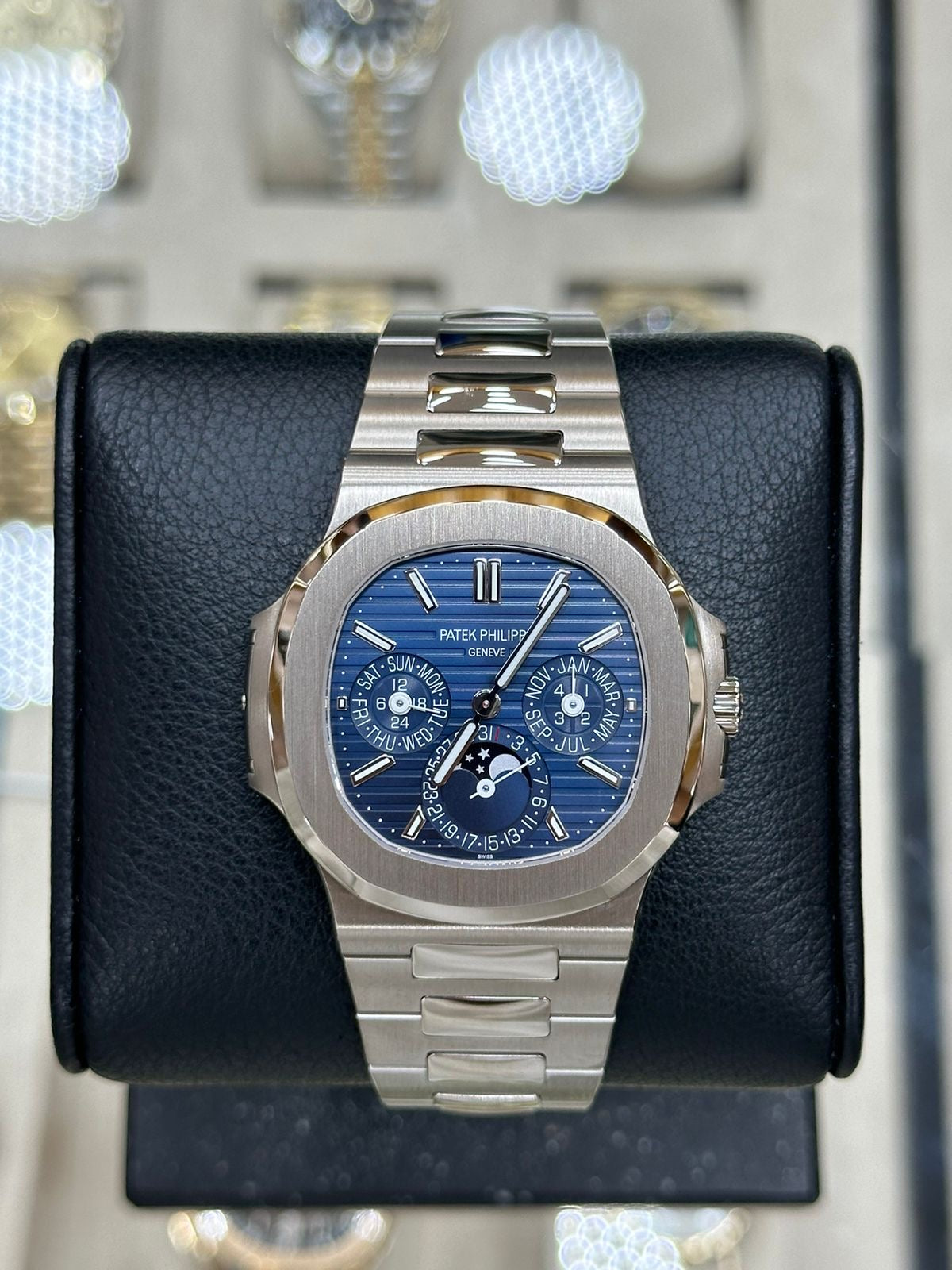 Patek Philippe Nautilus 5740/1G-001 New 2024