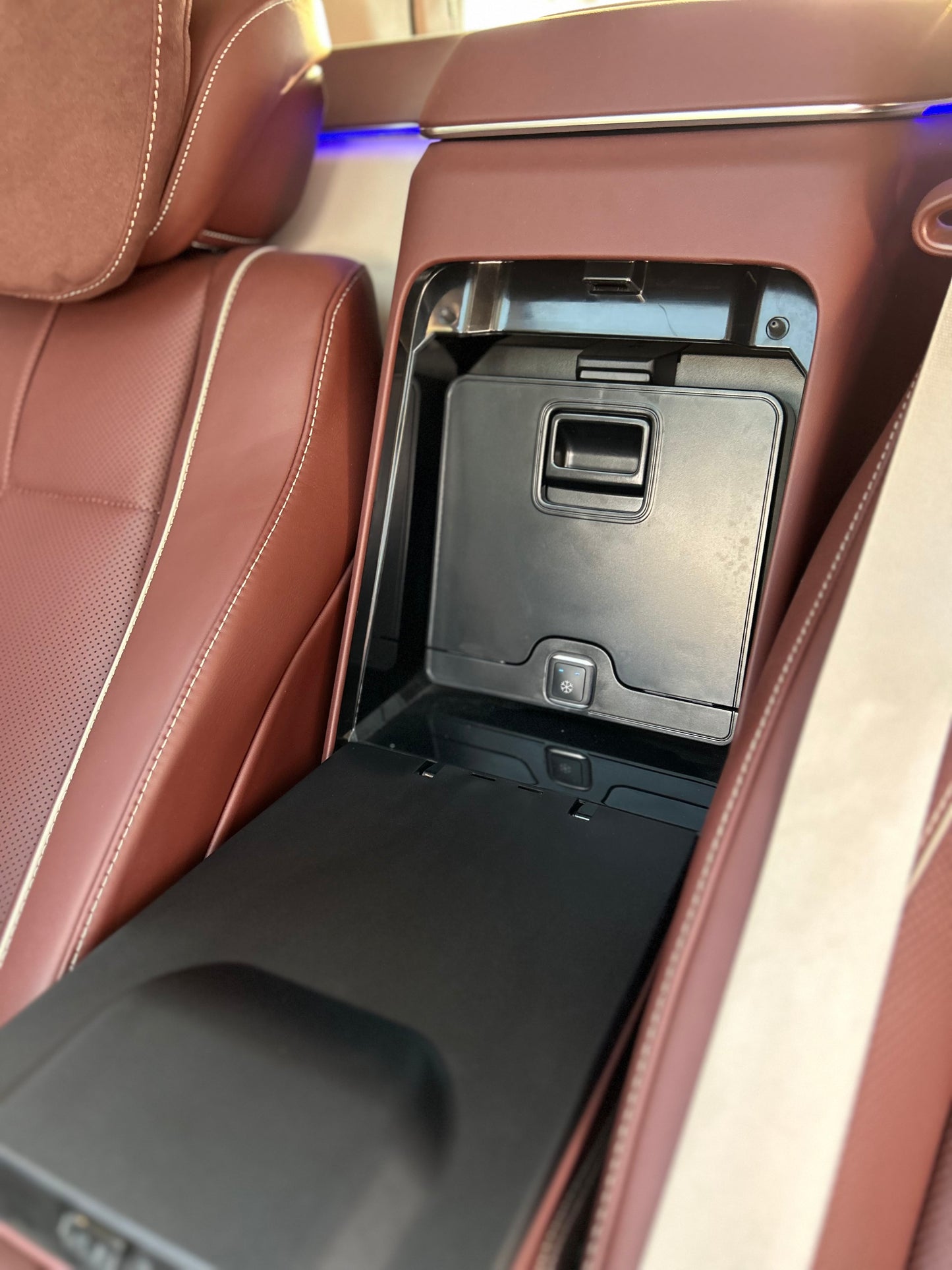 Mercedes Benz GLS 600 Maybach Europe Edition 17000 KM 2023 Year
