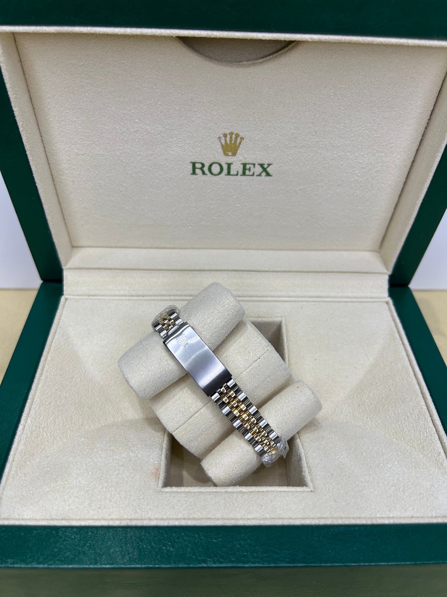 Rolex Ladies Datejust 26mm Steel/Gold Automatic 6916. With Box Polished