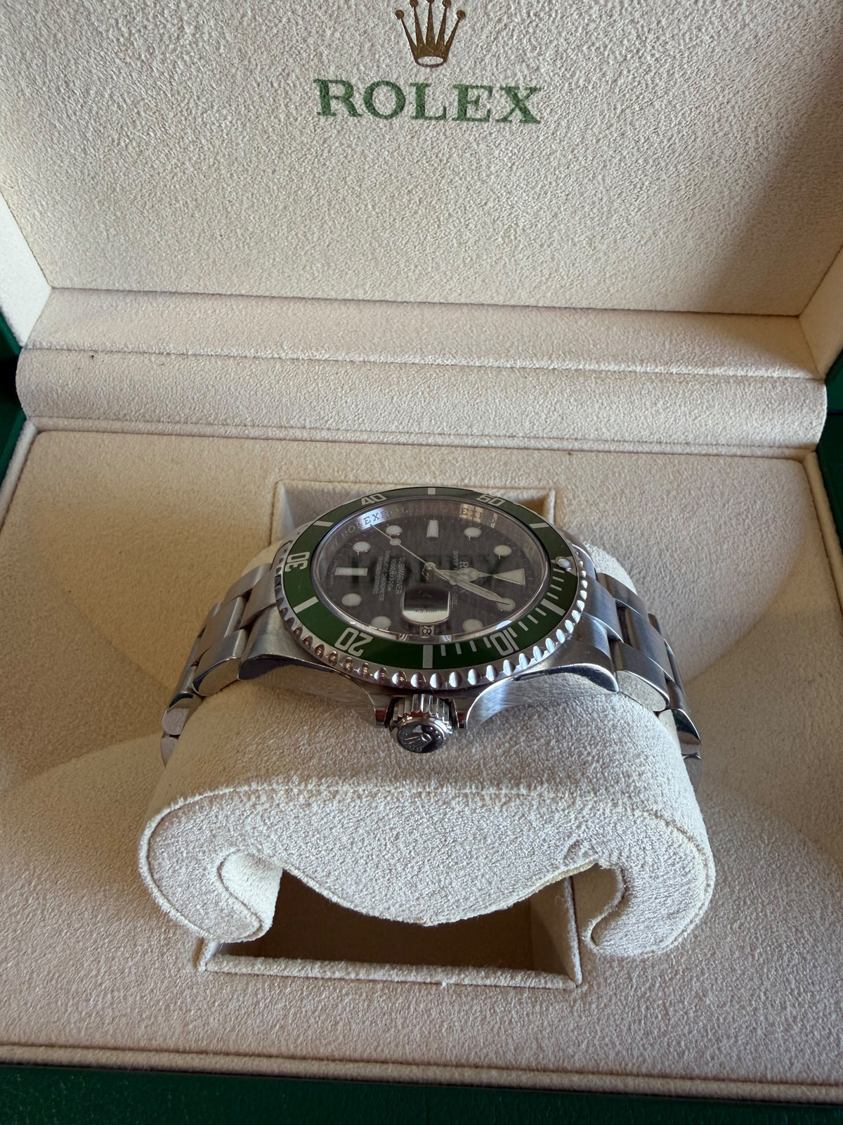 Rolex Submariner Kermit 40mm Steel Automatic 16610LV Full Set 2010 Year Used