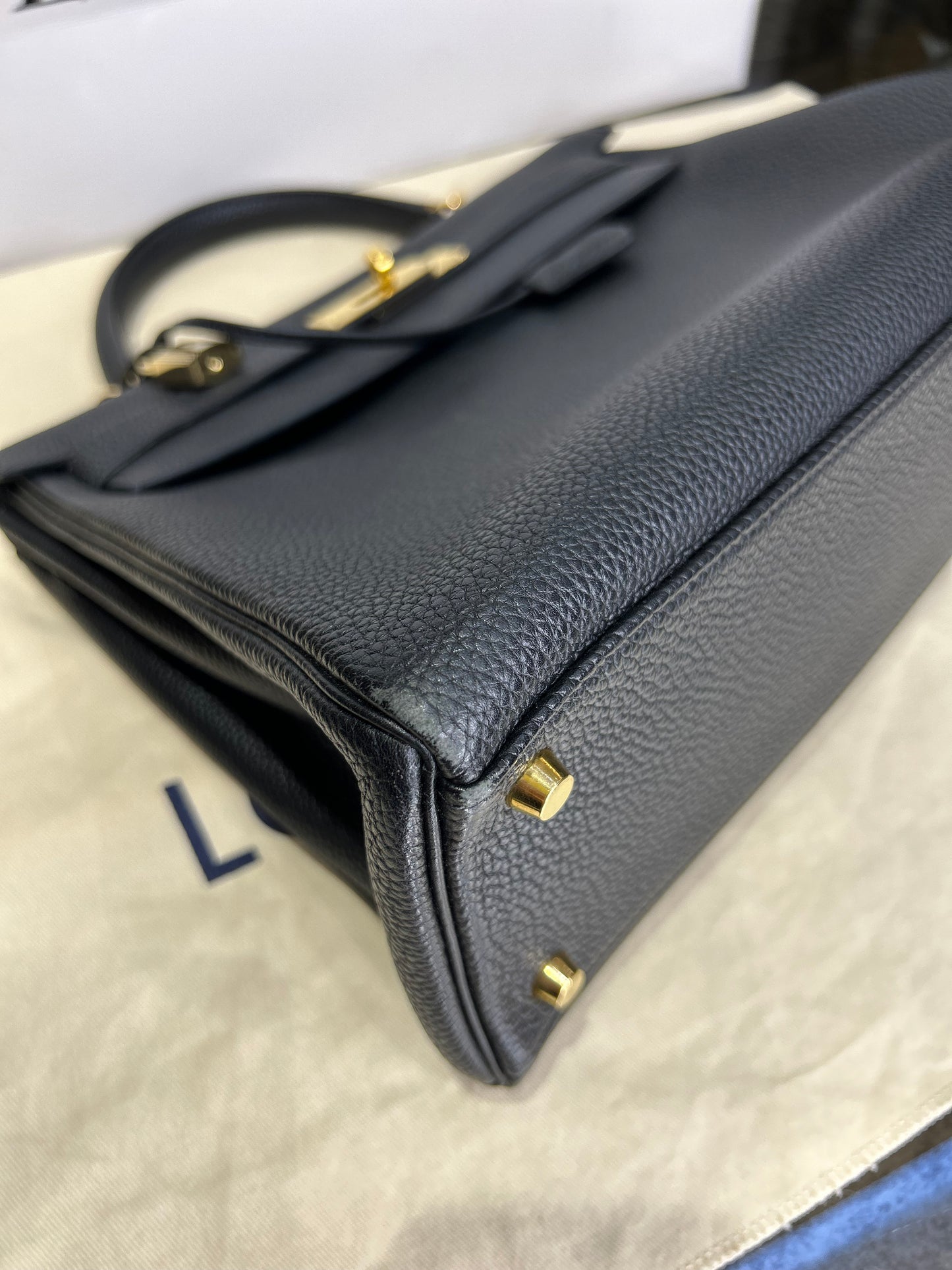 Hermes Kelly 32 Togo GHW Without Invoice. Used