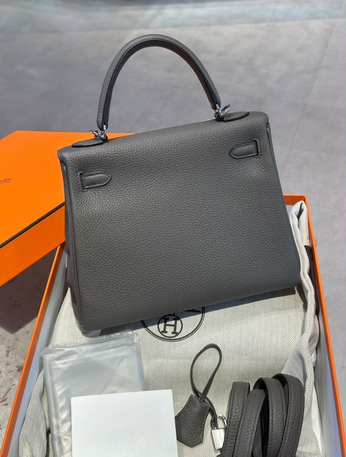 Hermes Kelly 25 2022 Year Color 8F New