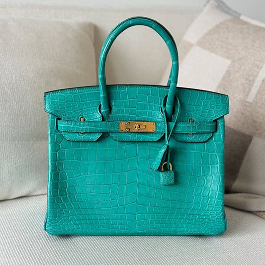 ermes Birkin 30 Crocodile GHW
Like New Full Set