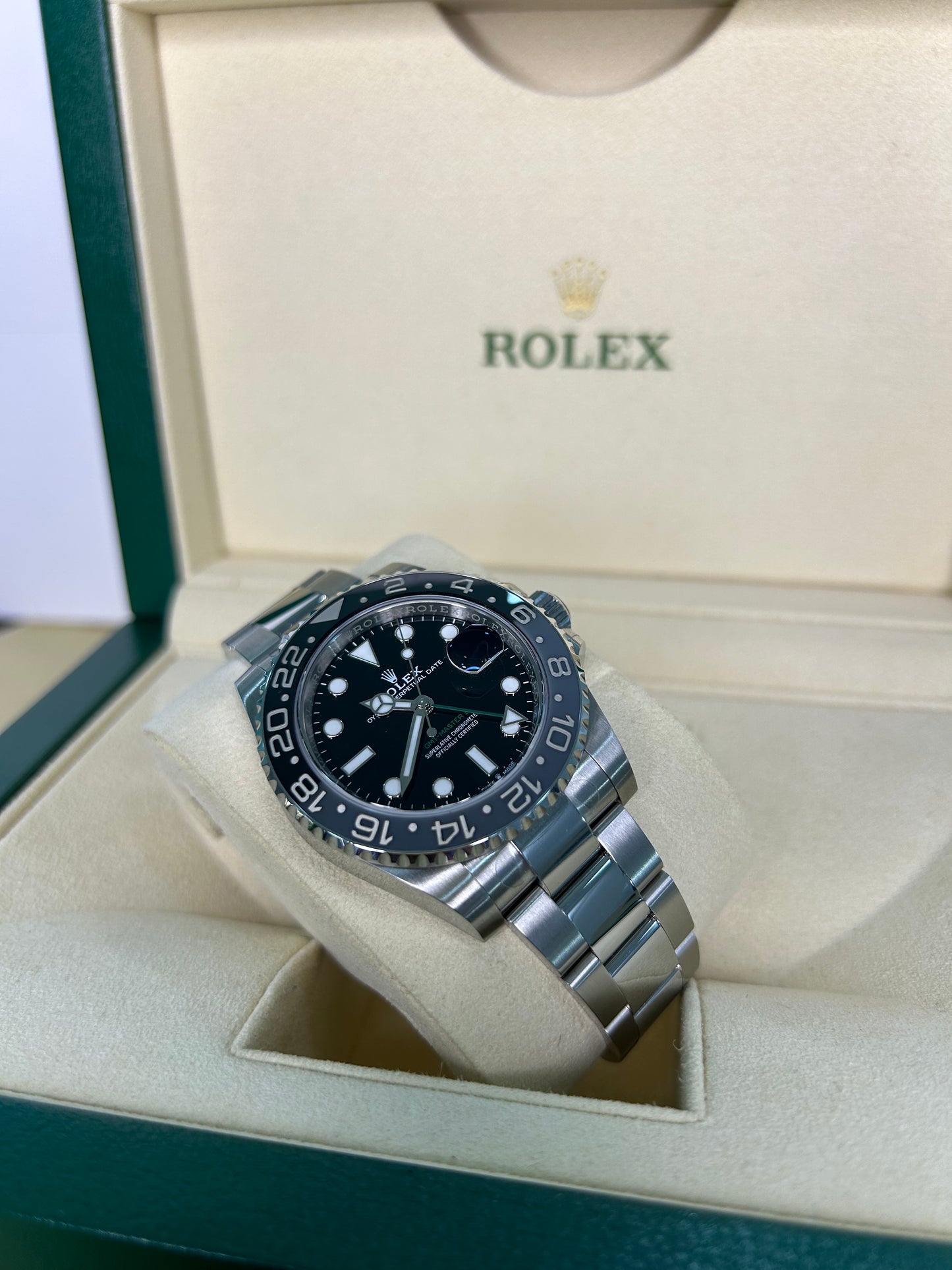 Rolex GMT Master II Bruce Wayne 136710GRNR