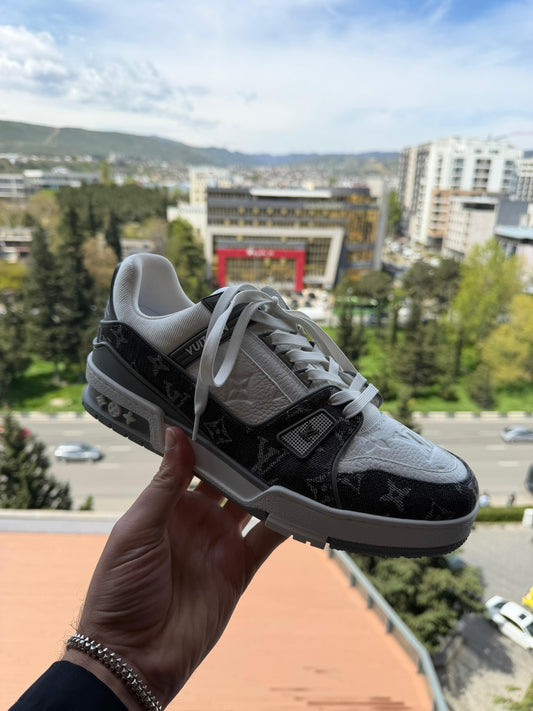 Louis Vuitton 40 size Brand New