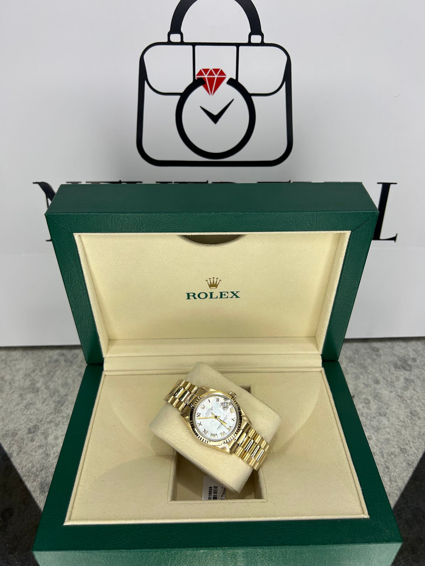 Rolex Ladies Datejust 31mm President 18K Yellow Gold MOP Dial 68278 Automatic Polished