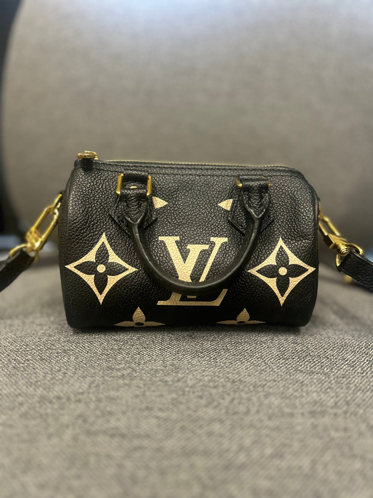 Louis Vuitton Mini Monogram Handbag with Shoulder Strap – Like New