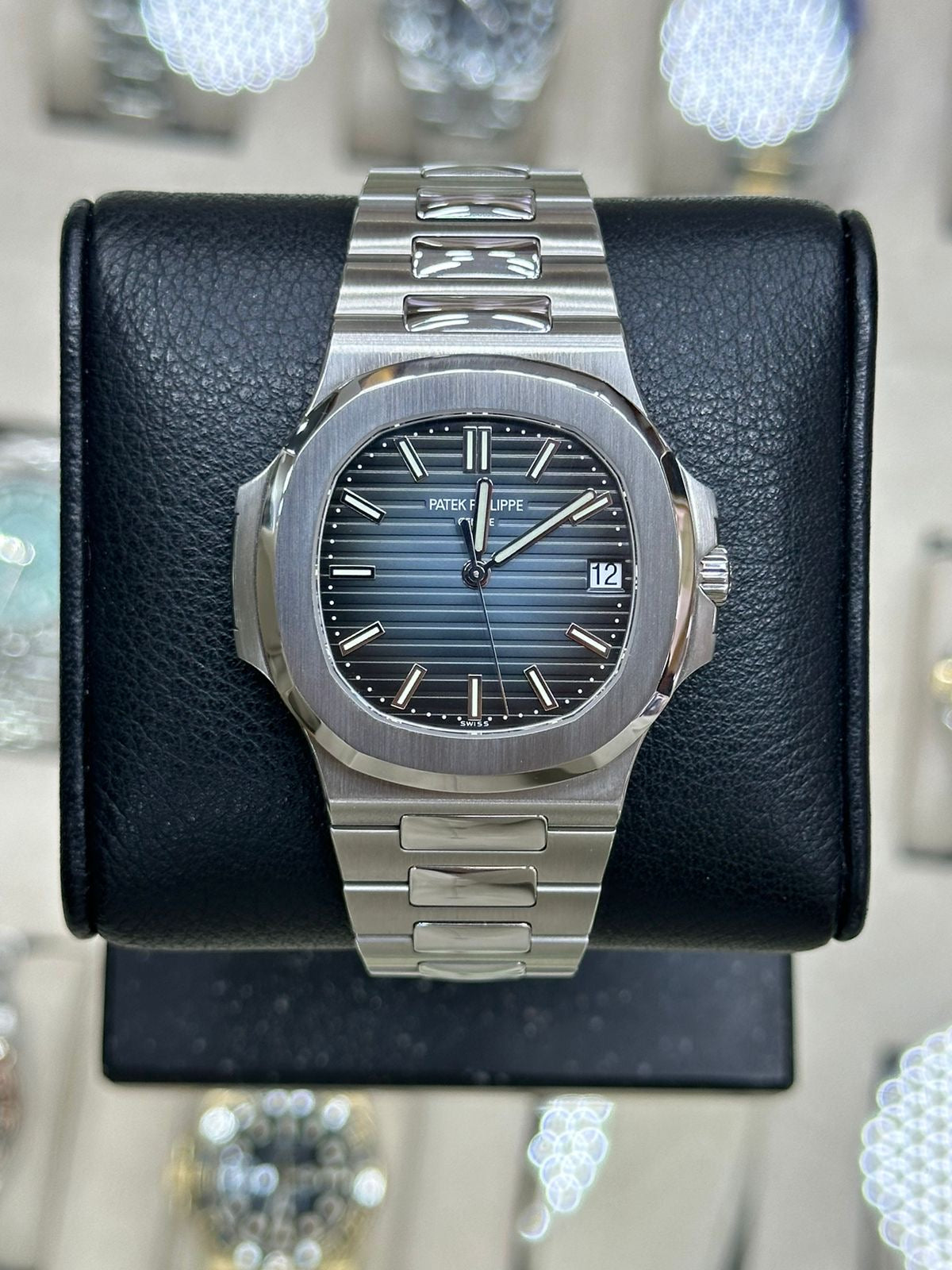 Patek Philippe Nautilus 5711/1A-010 New Old Stock 2021. Full Set.