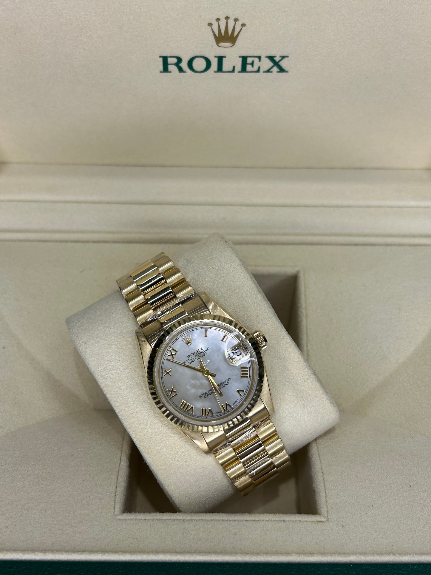 Rolex Ladies Datejust 31mm President 18K Yellow Gold MOP Dial 68278 Automatic Polished