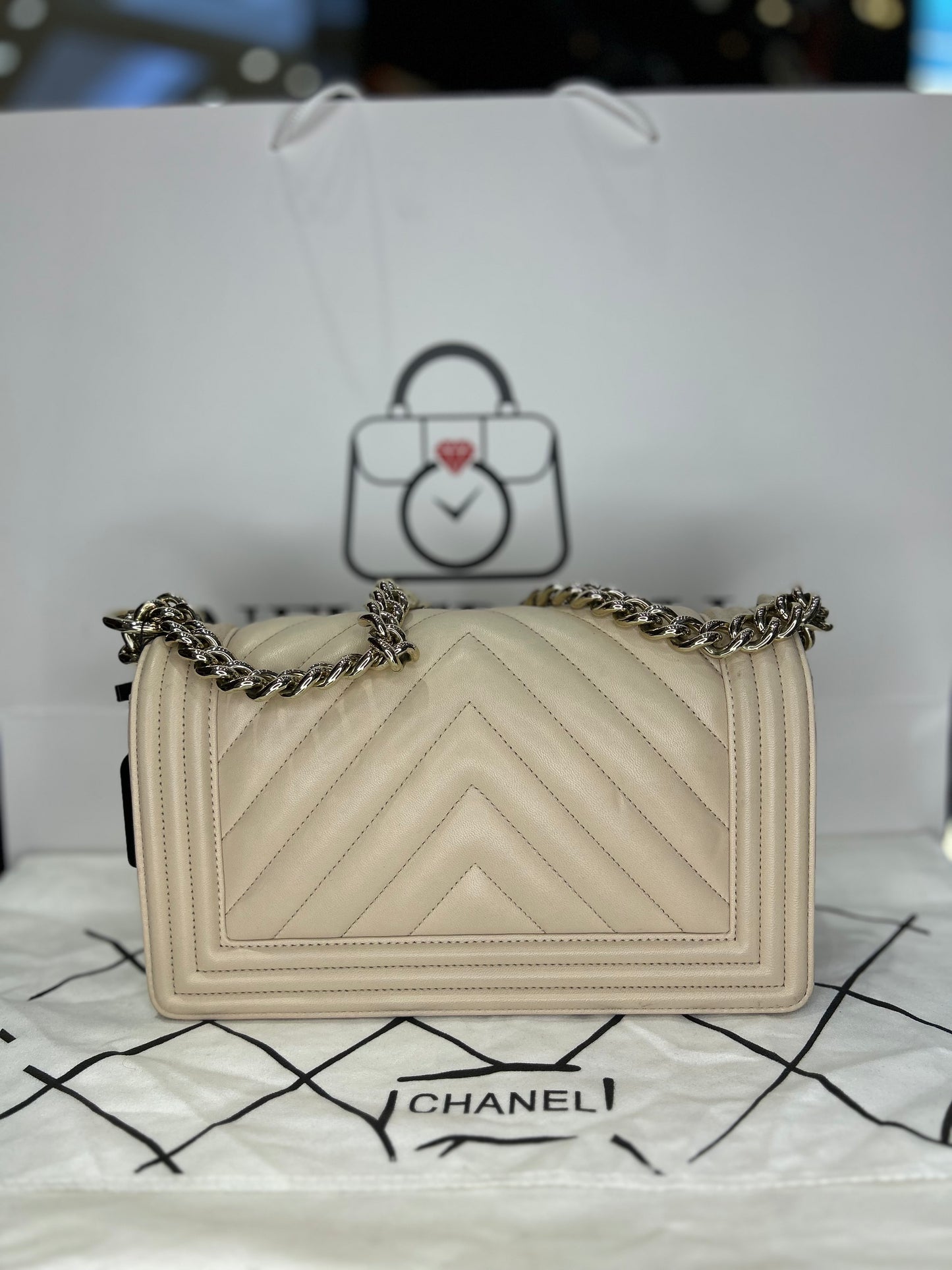 Chanel Boy Bag Medium Chevron Used