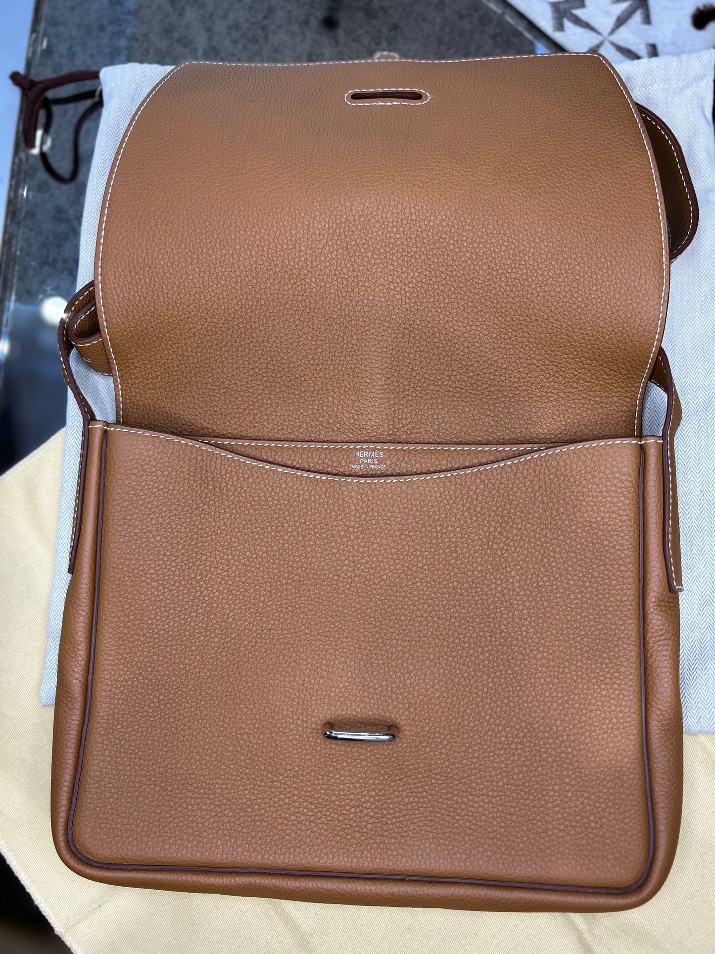 Hermes Steve Gold Messenger Bag. Like New. Without Invoice