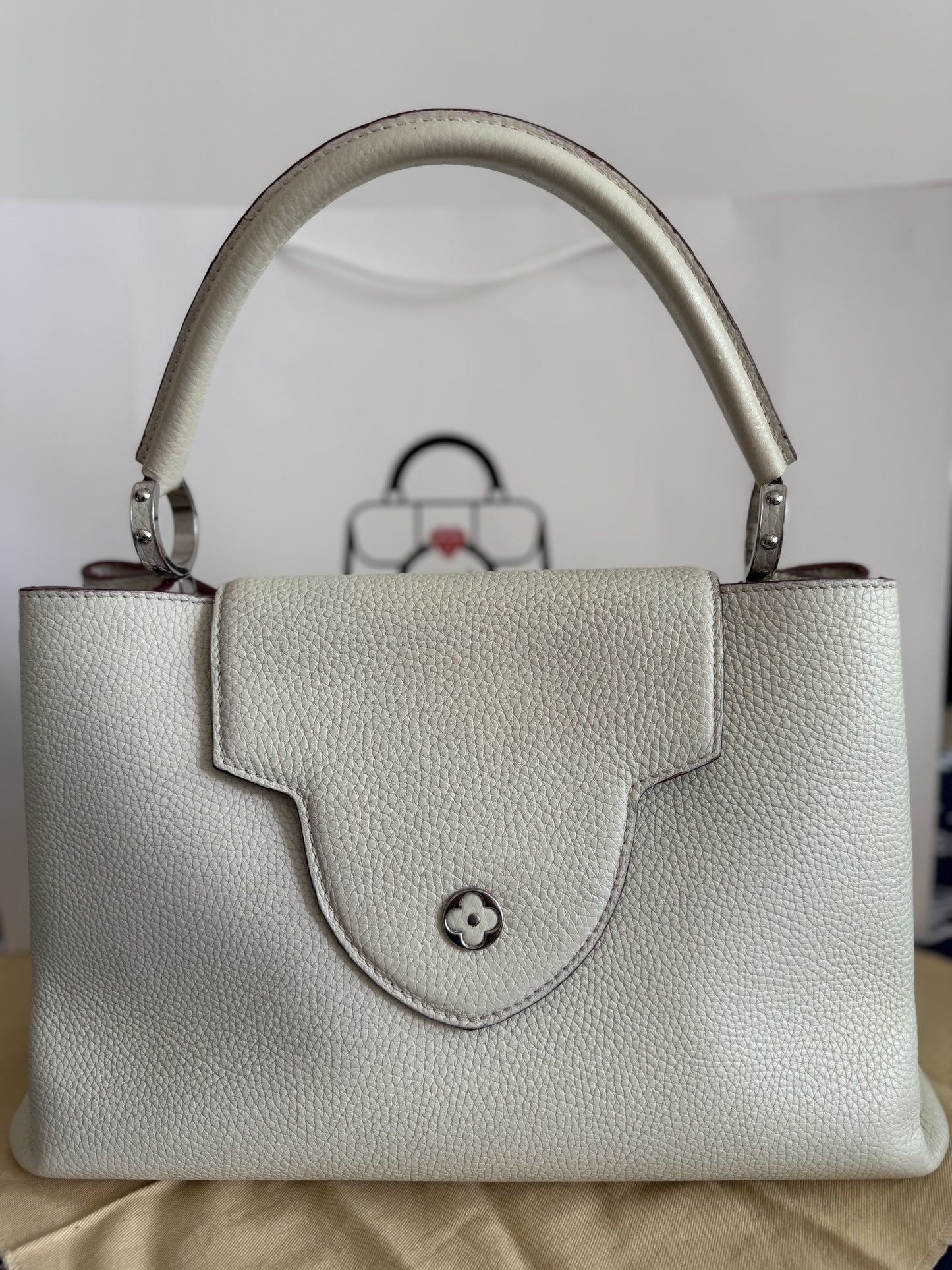 Louis Vuitton Capucines MM White