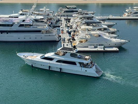 5 Berdroom Yacht For Rent 1 Hour 1000 AED