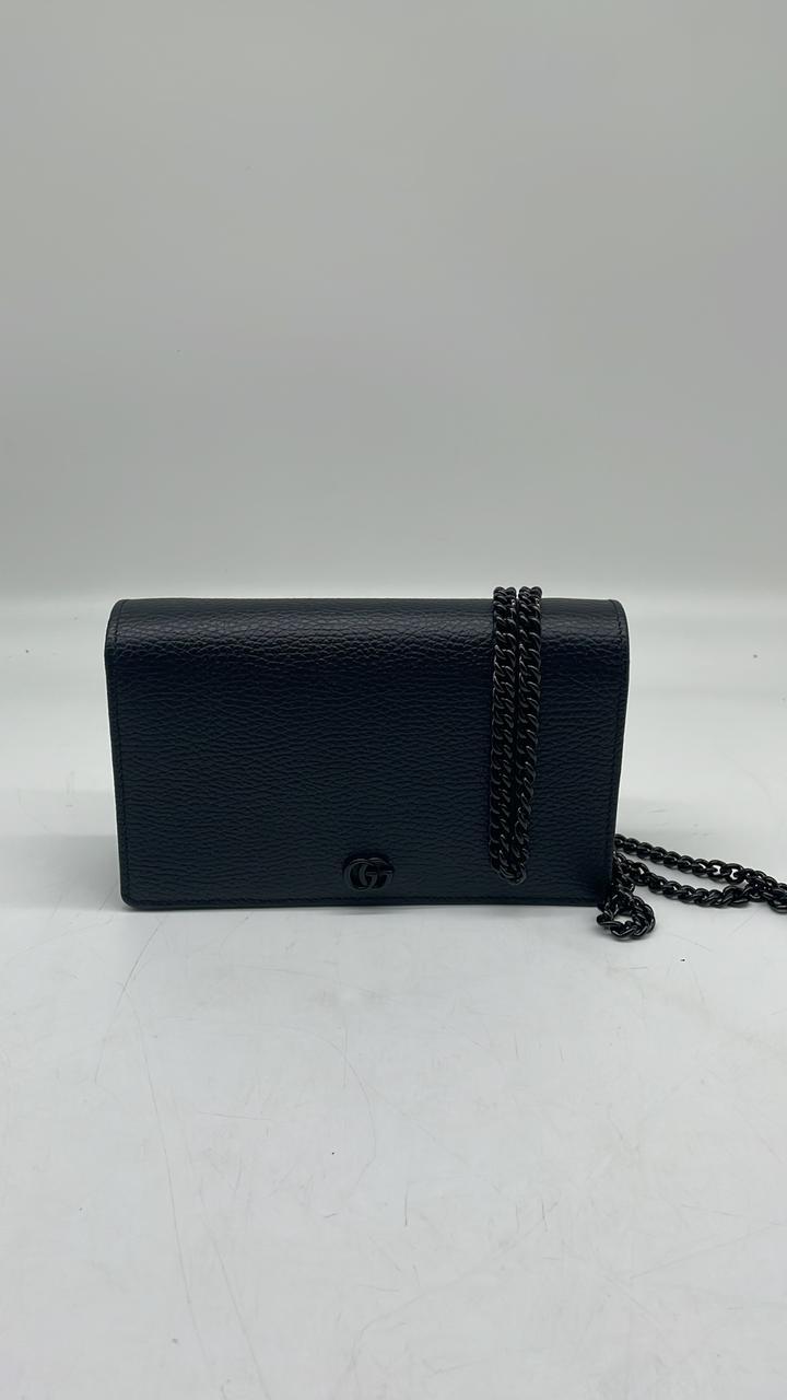 Gucci GG Marmont Cahin Wallet Bag

Excellent Condition 
Comes With Dust Bag