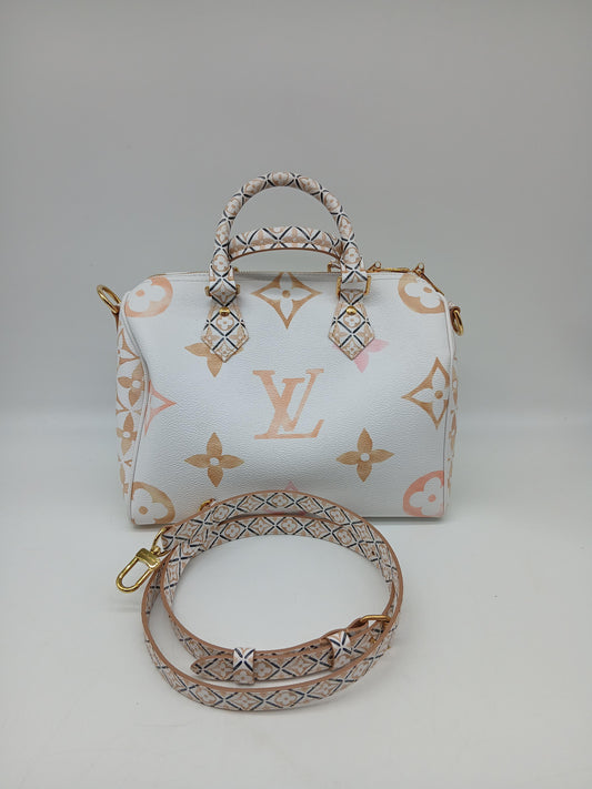 Louis Vuitton  Monogram By The Pool Speedy 25 Badouliere 
In Excellent Condition
Inclusions: Strap, Dustbag