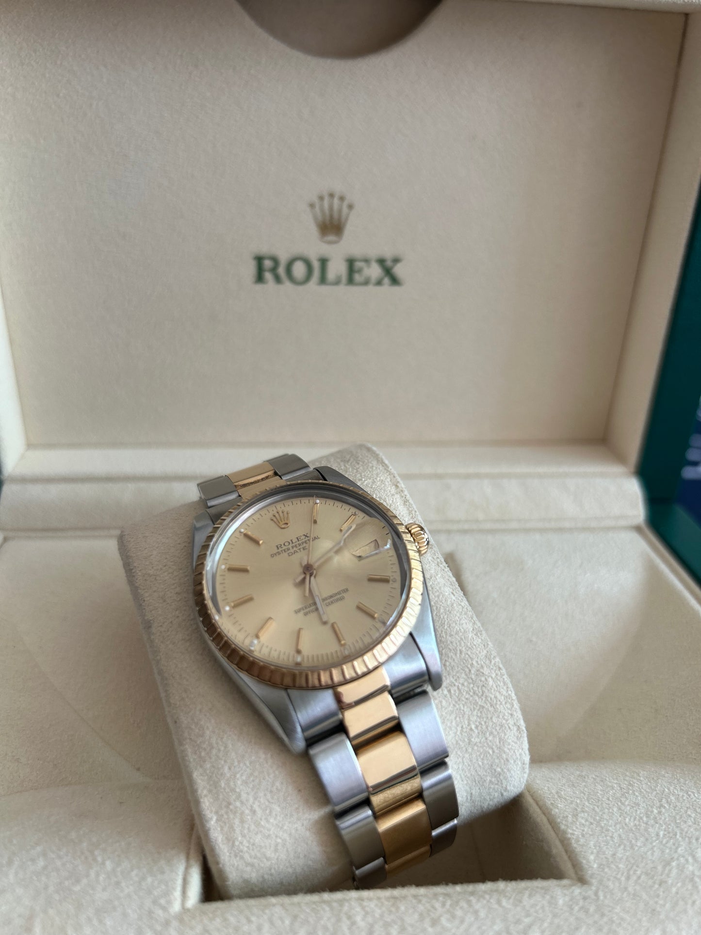 Rolex Oyster Perpetual Date 34mm Steel and Gold | 15053 | 1990 | Used | Box |