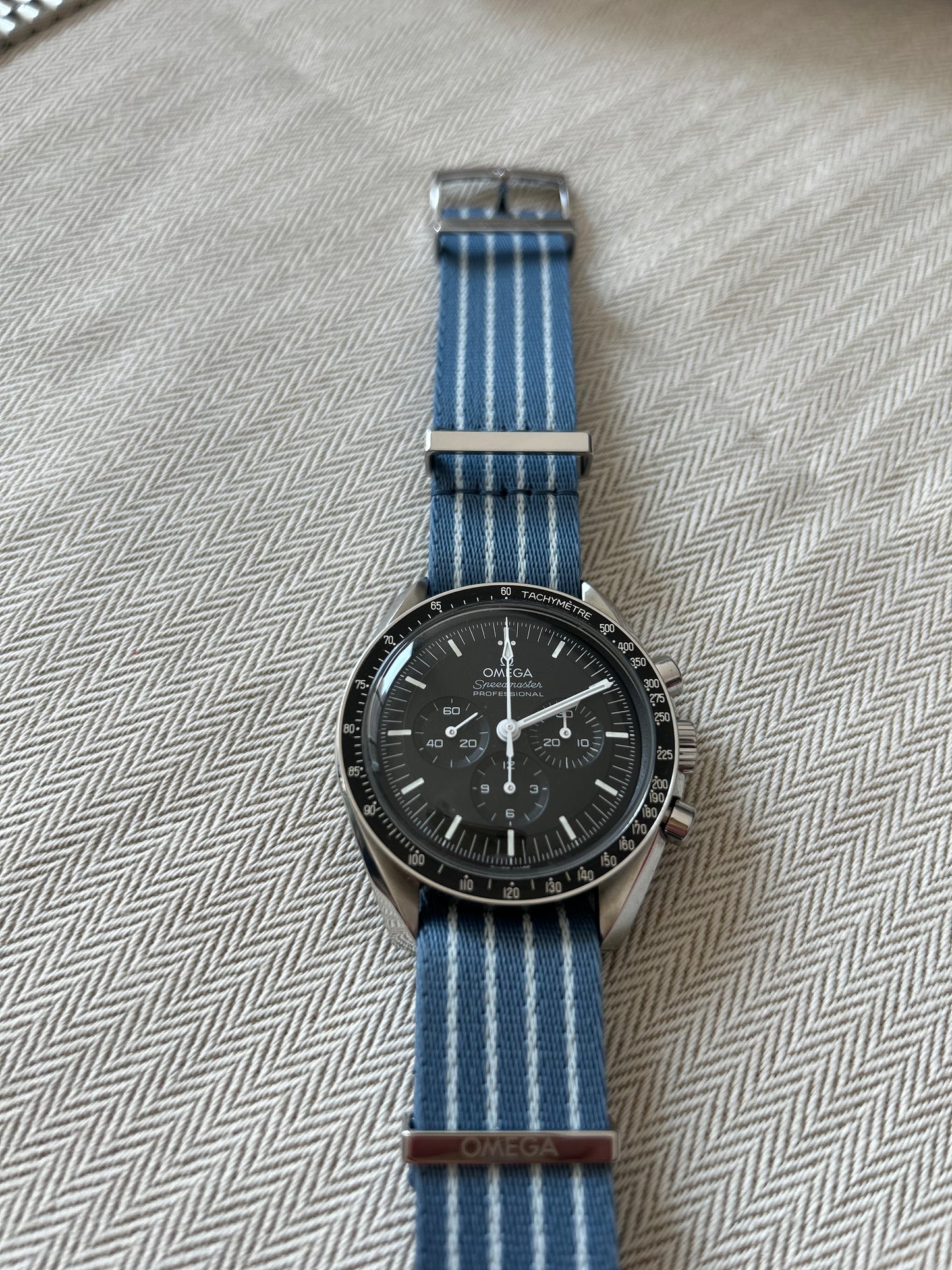 Omega Speedmaster Moonwatch 310.30.42.50.01.001 42mm Without Box and Papers. 2023 Years.