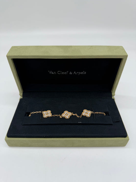 Van Cleef & Arpels Vintage Alhambra bracelet, 5 motifs Yellow Gold Full Set With Diamonds VCARA41400