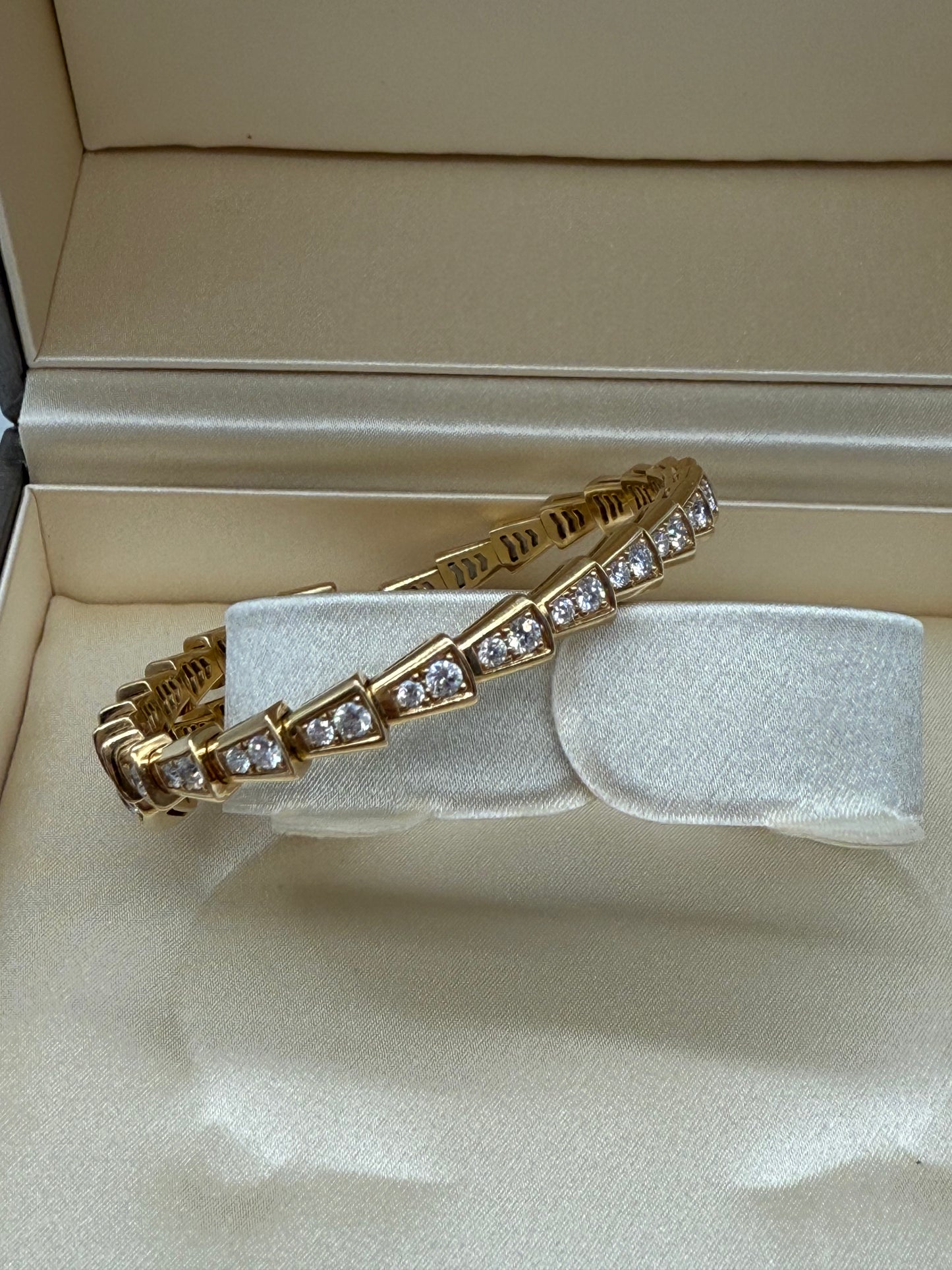 BVLGARI Bulgari Serpenti Viper Bracelet 18K Yellow Gold With Diamonds Ref: 357448 Full Set M Size Used