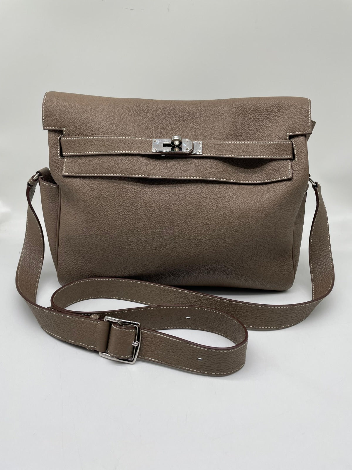 Hermes Kelly Messenger Alezan Evercolor PHW PM
Very Good Condition